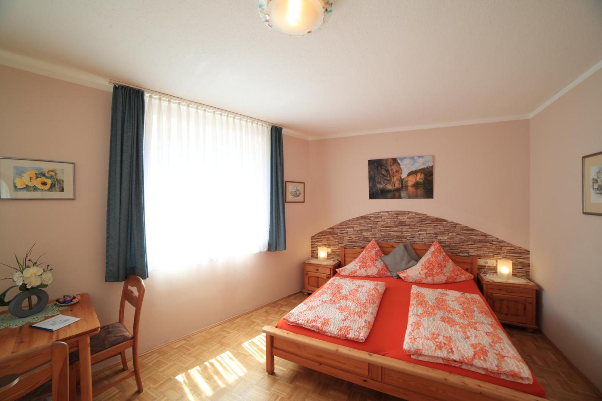 Hotel Cafe Am Donautor Kelheim Zewnętrze zdjęcie